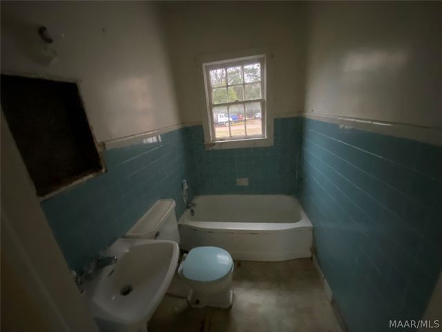 3639 Whiting Avenue, Montgomery, AL 36105