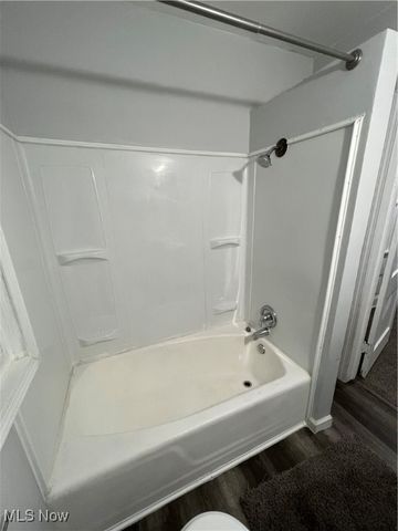 9003 Kempton Avenue, Cleveland, OH 44108