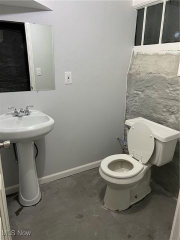 9003 Kempton Avenue, Cleveland, OH 44108