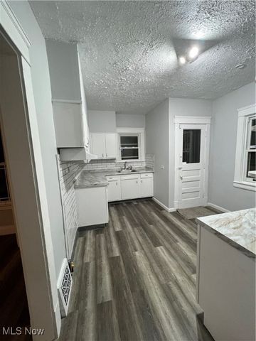 9003 Kempton Avenue, Cleveland, OH 44108