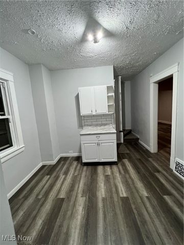 9003 Kempton Avenue, Cleveland, OH 44108