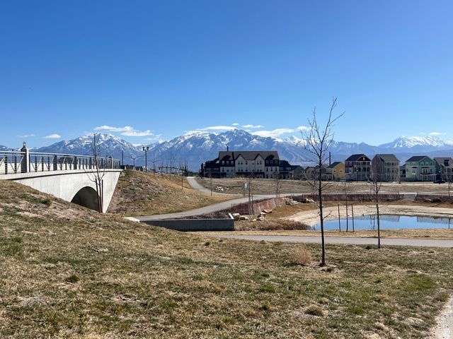 6607 W SOUTH JORDAN PKWY, South Jordan, UT 84009