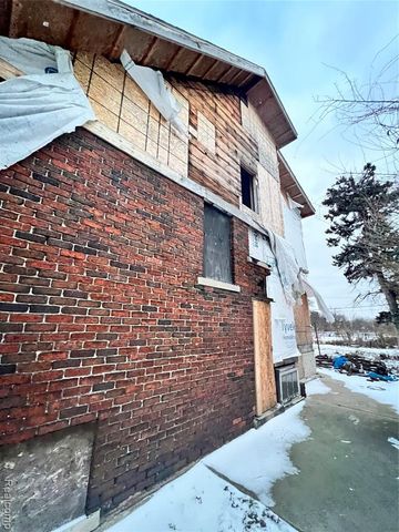 87 Hazelwood, Detroit, MI 48202