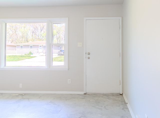 4225 E 5th Place, Gary, IN 46403