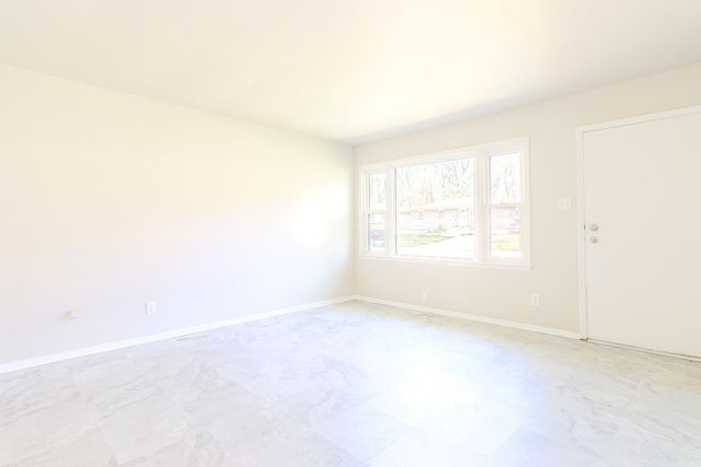 4225 E 5th Place, Gary, IN 46403