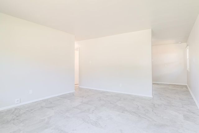 4225 E 5th Place, Gary, IN 46403