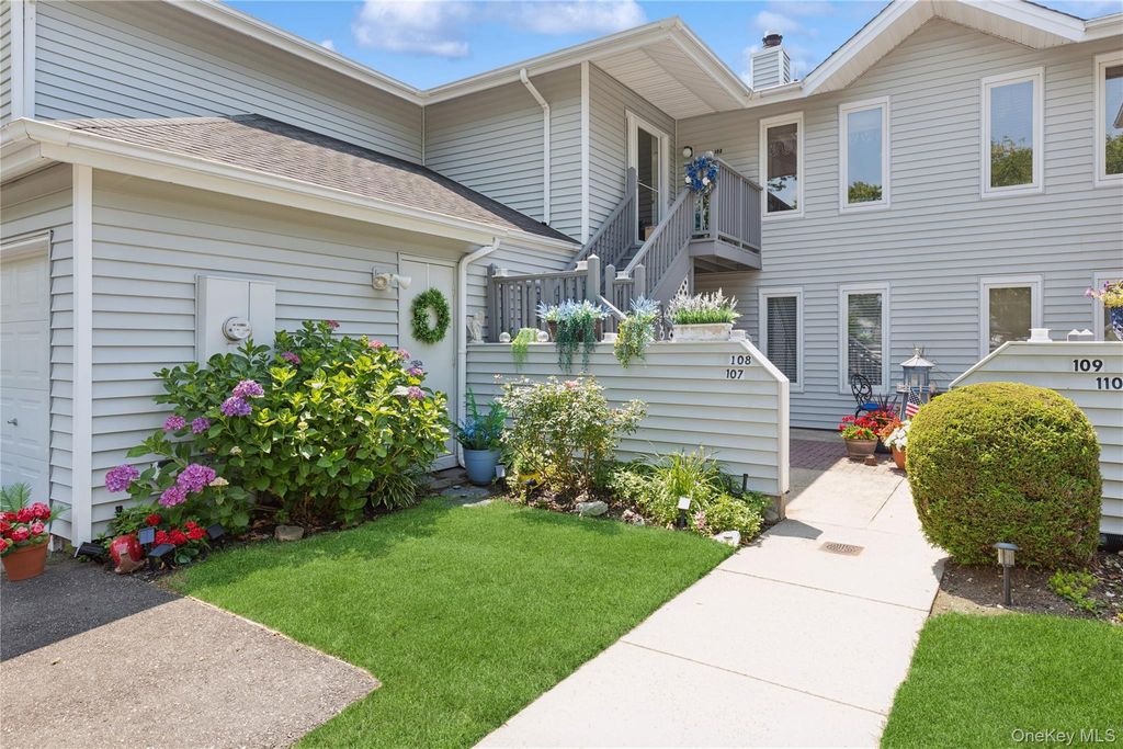 107 Fairfield Drive N 107, Saint James, NY 11780
