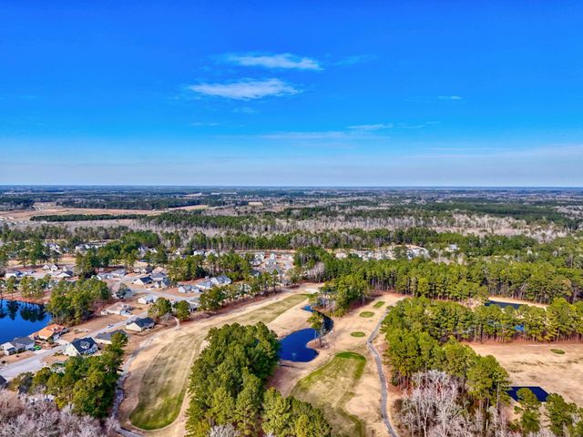 4153 Charleston Oaks Dr, Loris, SC 29569