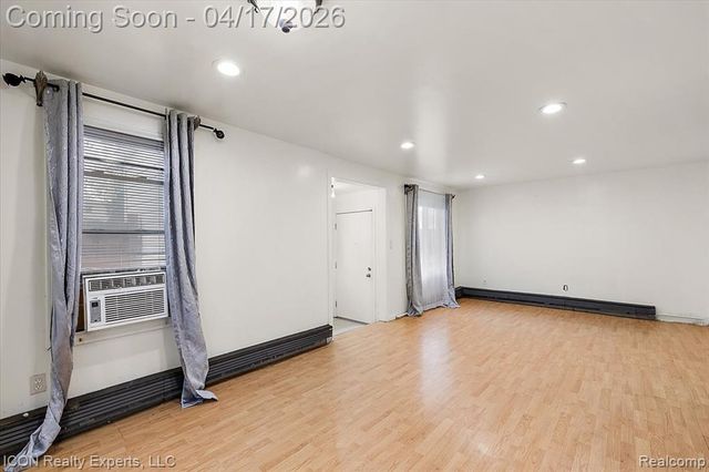 27321 Baldwin Avenue, Warren, MI 48092