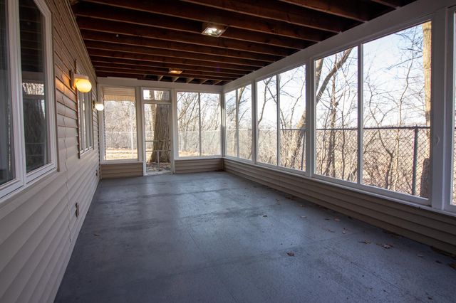 501 Seabury Lane, Faribault, MN 55021