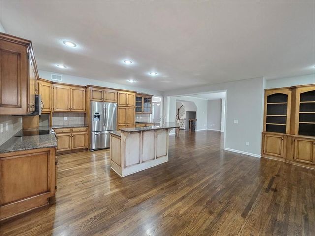 11009 W 131st Street, Overland Park, KS 66213
