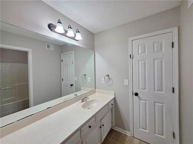 11009 W 131st Street, Overland Park, KS 66213