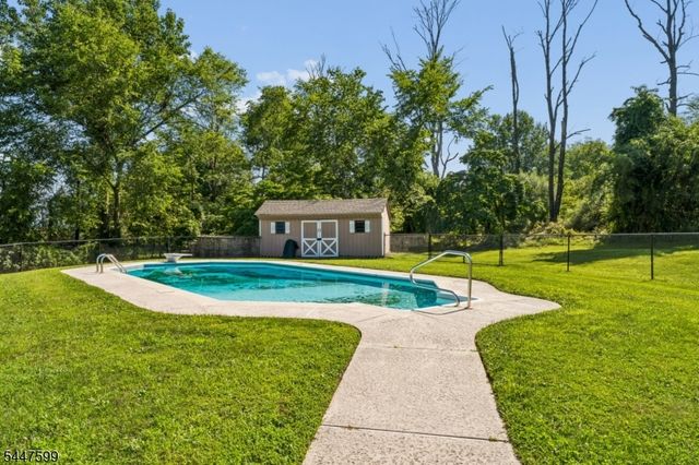 20 E Ridge Rd, Montgomery Twp., NJ 08558