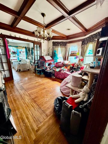 235 6th Avenue, Troy, NY 12180