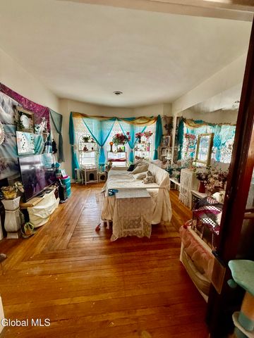 235 6th Avenue, Troy, NY 12180
