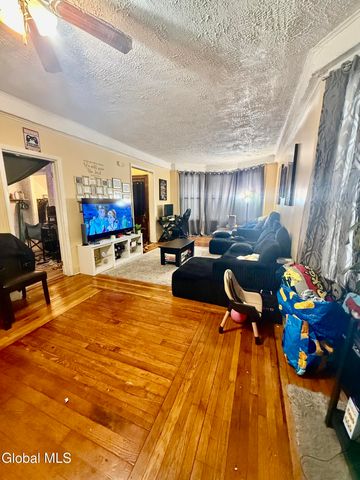 235 6th Avenue, Troy, NY 12180