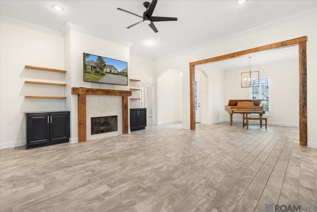 8257 Quiet Creek Dr, Denham Springs, LA 70726