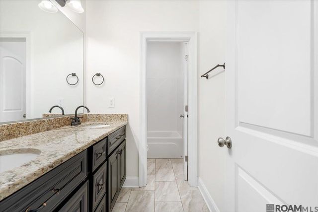 8257 Quiet Creek Dr, Denham Springs, LA 70726