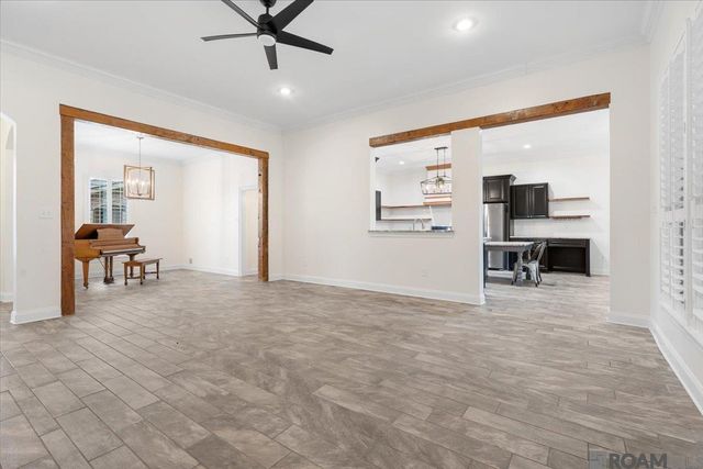 8257 Quiet Creek Dr, Denham Springs, LA 70726