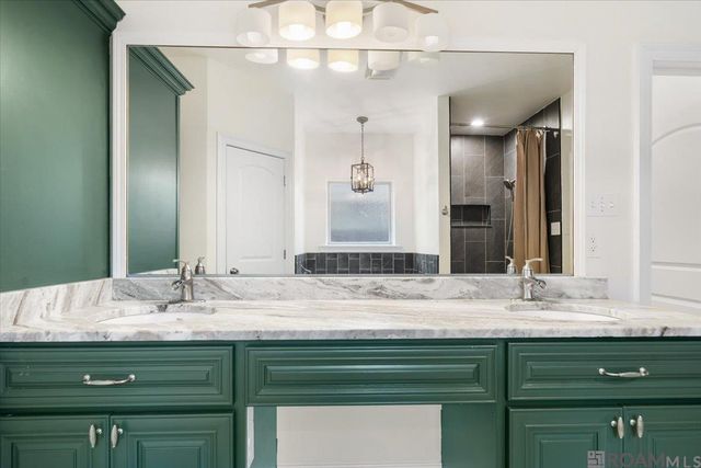 8257 Quiet Creek Dr, Denham Springs, LA 70726