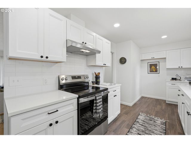 10920 Ne HANCOCK St, Portland, OR 97220