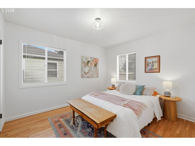 10920 Ne HANCOCK St, Portland, OR 97220