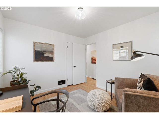 10920 Ne HANCOCK St, Portland, OR 97220