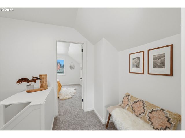 10920 Ne HANCOCK St, Portland, OR 97220