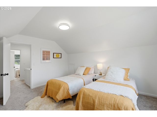 10920 Ne HANCOCK St, Portland, OR 97220