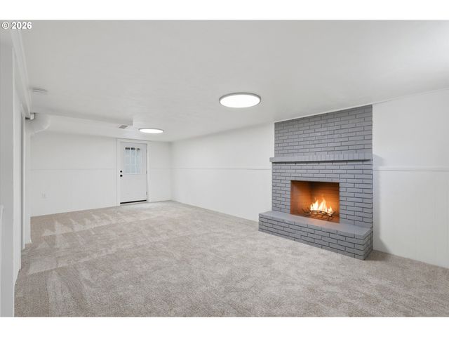 10920 Ne HANCOCK St, Portland, OR 97220