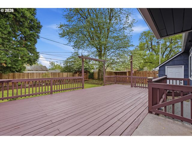 10920 Ne HANCOCK St, Portland, OR 97220