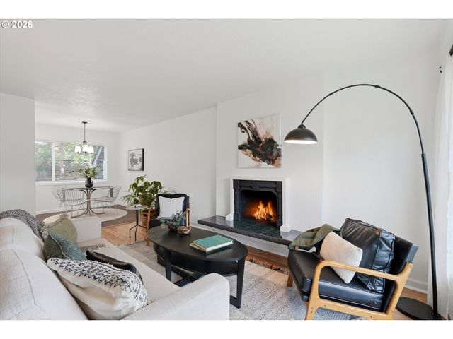 10920 Ne HANCOCK St, Portland, OR 97220