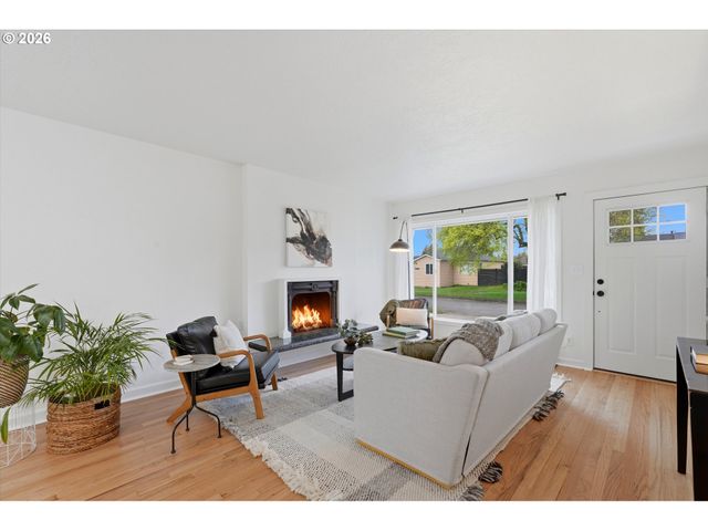 10920 Ne HANCOCK St, Portland, OR 97220