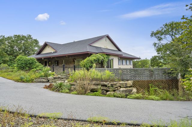 2020 Persimmon Hill Lane, Lampe, MO 65681