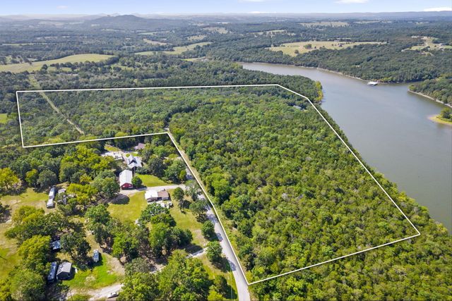 2020 Persimmon Hill Lane, Lampe, MO 65681