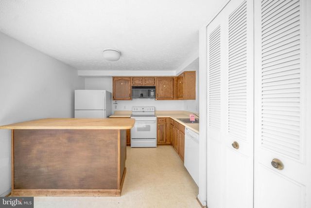 4703 HERSAND CT, Woodbridge, VA 22193