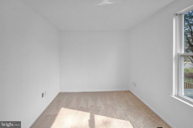 4703 HERSAND CT, Woodbridge, VA 22193