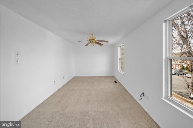 4703 HERSAND CT, Woodbridge, VA 22193