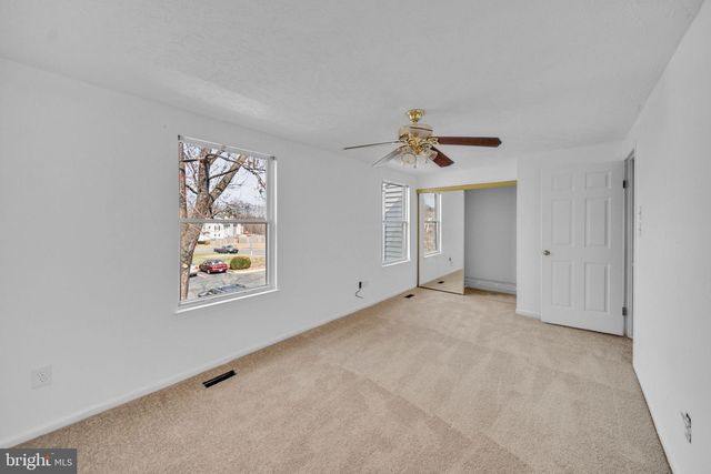 4703 HERSAND CT, Woodbridge, VA 22193