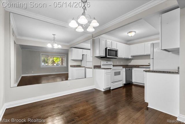 2247 Walton Boulevard 49, Rochester Hills, MI 48309