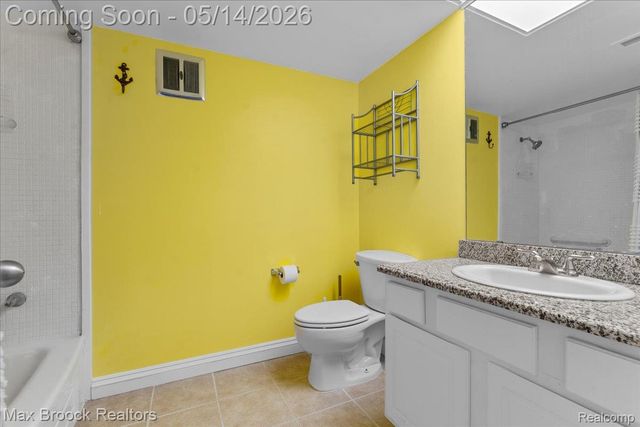2247 Walton Boulevard 49, Rochester Hills, MI 48309