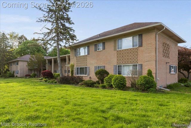 2247 Walton Boulevard 49, Rochester Hills, MI 48309