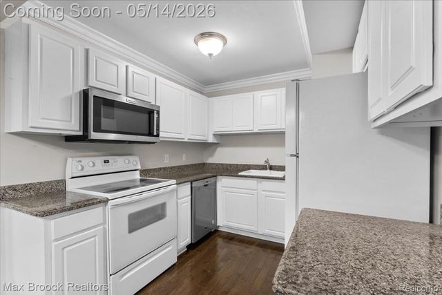 2247 Walton Boulevard 49, Rochester Hills, MI 48309