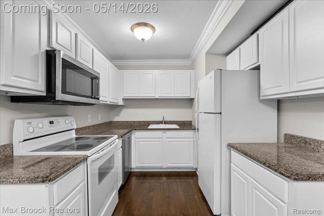 2247 Walton Boulevard 49, Rochester Hills, MI 48309