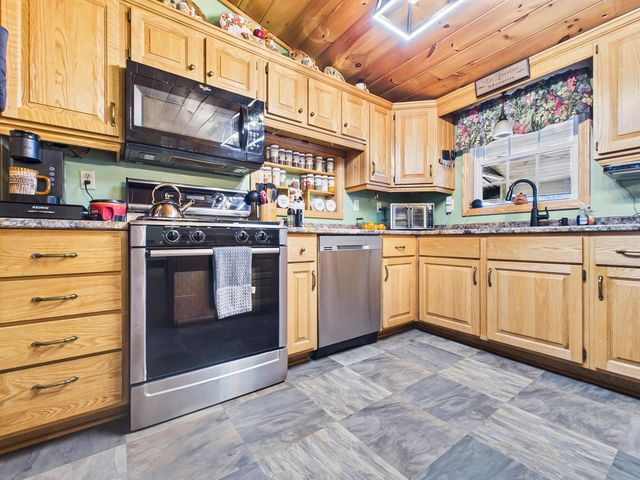 361 Jackson Lodge Road, Canaan, VT 05903