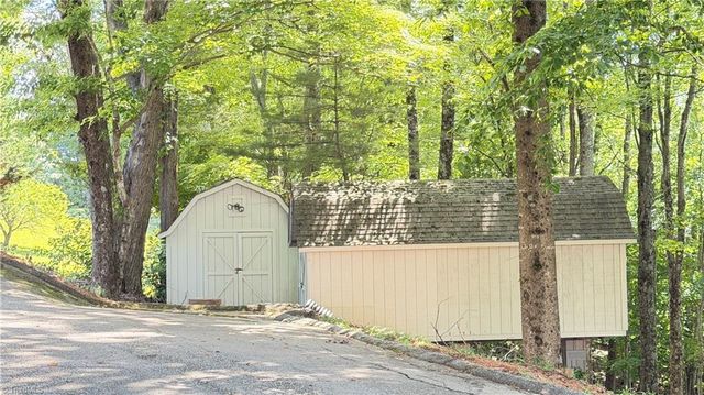 4930 Brushy Mountain Road, Wilkesboro, NC 28654