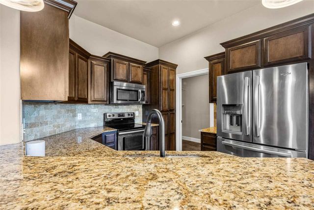 2411 SW Edinburough Dr, Lawton, OK 73505