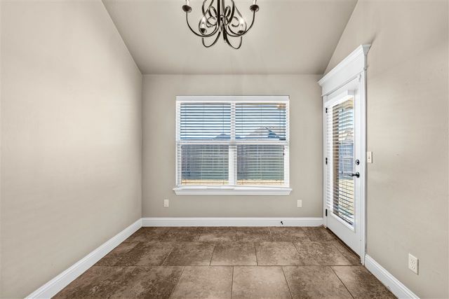 2411 SW Edinburough Dr, Lawton, OK 73505