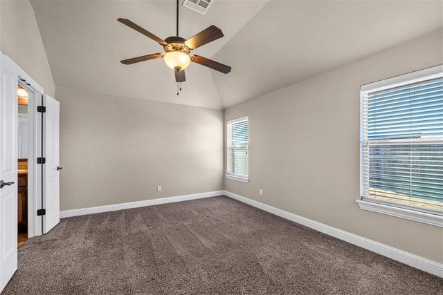 2411 SW Edinburough Dr, Lawton, OK 73505