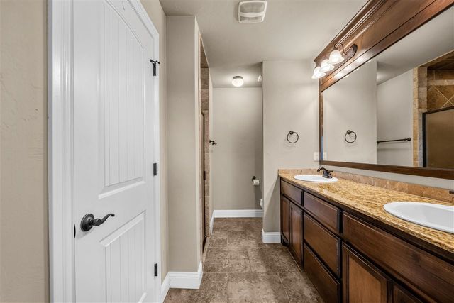 2411 SW Edinburough Dr, Lawton, OK 73505